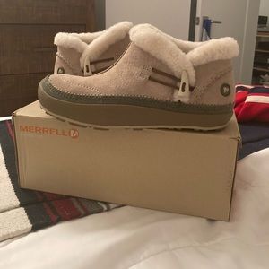 9.5 Merrill thinsulate Spirit Tibet low taupe shoes